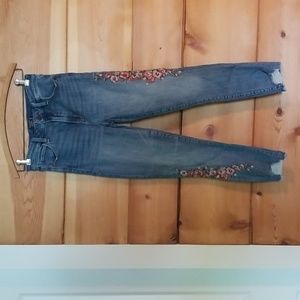 Abercrombie & Fitch brand Embroidered Jeans, Size 4, Distressed, High Rise Ankle